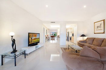 Midori Villa 1 - Sydney 4u 0