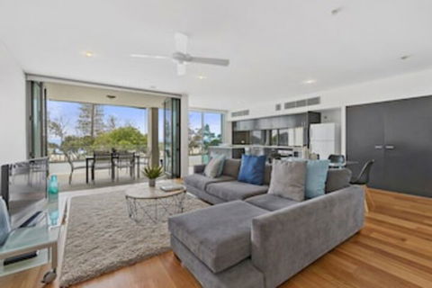 KINGSCLIFF NOR NOR EAST 101 On MARINE PARADE - Accommodation Sydney 0
