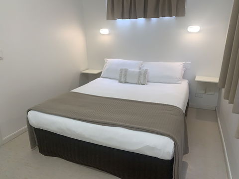 Beachfront Hallidays Point - Accommodation Sydney 4