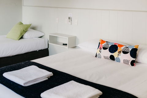 Finley Country Club Hotel Motel - Sydney 4u 3