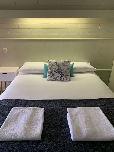 Finley Country Club Hotel Motel - Sydney 4u 2