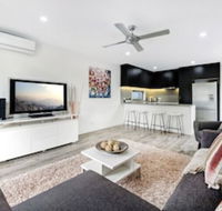 Luxury 1 Bedroom home in Broadbeach Waters - Sydney 4u