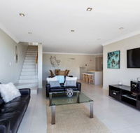 Aura 13 Shoal Bay - Accommodation Sydney