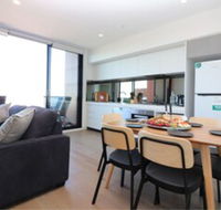 Queen of Northcote Views Rejuvenate Stays - Accommodation Sydney