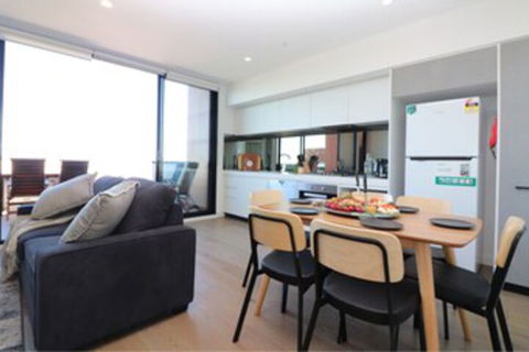 Queen Of Northcote Views Rejuvenate Stays - Accommodation Sydney 0