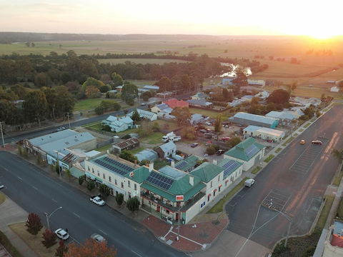 Orbost Club Hotel - Sydney 4u 0