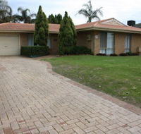 Canal Time Holiday Home - Accommodation Sydney