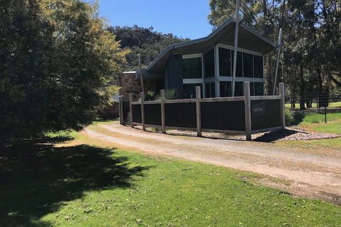 Ironstone Romantic Couples Retreat - Sydney 4u 5