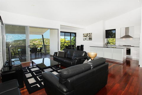 224 Centenary Heights Road Coolum Beach 500 Dollar Bond Linen Included - Accommodation Sydney 2