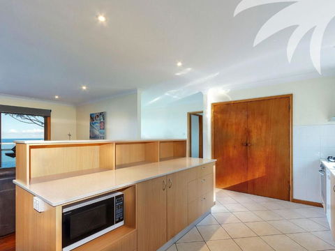 Sandbar View - Accommodation Sydney 4