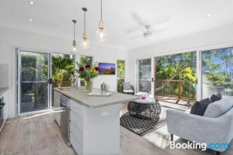Avalon Tree House - Sydney 4u 2