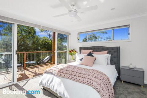 Avalon Tree House - Sydney 4u 6