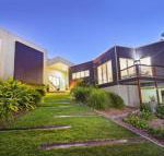 Kilala executive home - Accommodation Sydney