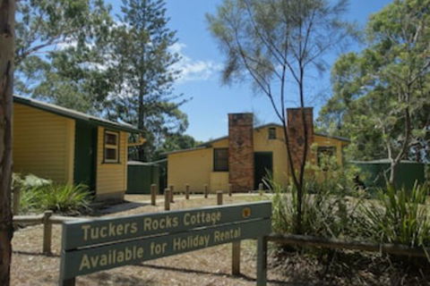 Tuckers Rocks Cottage - Accommodation Sydney 0