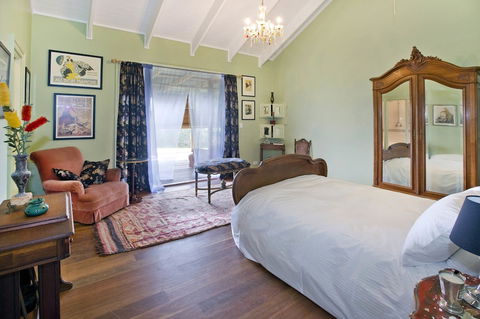 TRANQUILO BEACH HOUSE - Accommodation Sydney 5