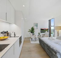 Luxury Home Hidden in the Urban Oasis - Sydney 4u