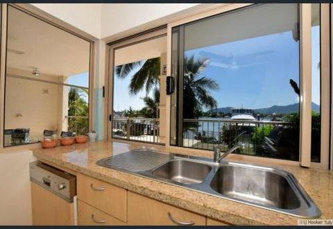 Poinciana Terraces - Sydney 4u 2