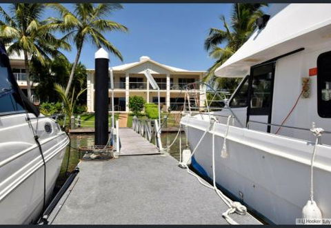 Poinciana Terraces - Sydney 4u 1