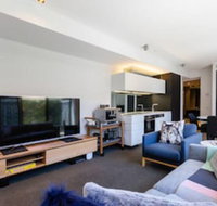 Rosa 2BDR Richmond Apartment - Accommodation Sydney
