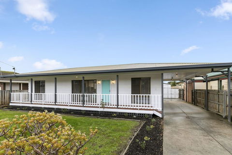 Settle In On 260 Settlement In Cowes - Accommodation Sydney 2