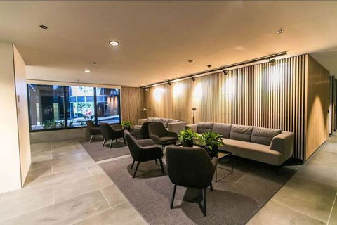 JC Marina Tower Docklands - Accommodation Sydney 6