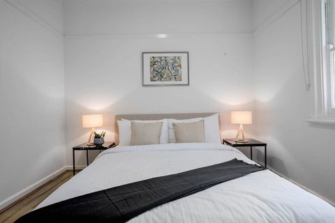88 Peaceful Blackburn House - Sydney 4u 4