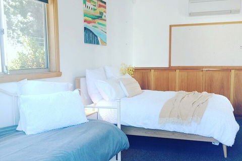 Old White Church Bed & Breakfast - Accommodation Sydney 6