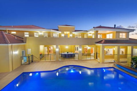 Bridgewings Lighthouse Beach - Accommodation Sydney 0