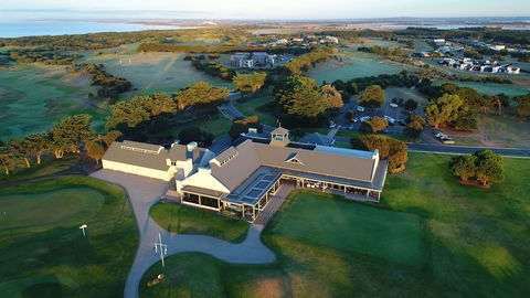 13th Beach Golf Lodges - Sydney 4u 3