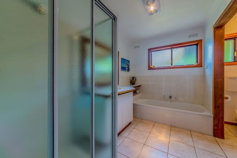 Driftwood On Anderson Free Wifi - Accommodation Sydney 4