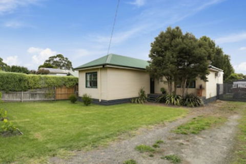 Vintage Sunrise PET Friendly - Accommodation Sydney 0