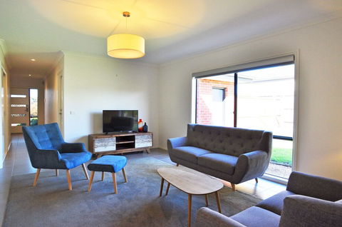Plovers Rest Surf Side Free Wifi - Accommodation Sydney 5