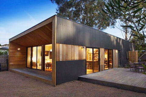 Armstrongs Close TO Beach - Accommodation Sydney 0