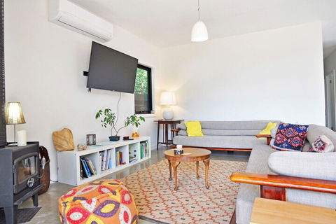Armstrongs Close TO Beach - Accommodation Sydney 6