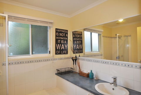 Bangalla Inlet Side - Accommodation Sydney 4