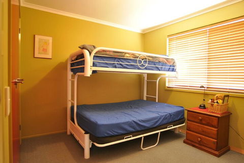 Beachcroft Inlet Side Close TO Town - Accommodation Sydney 7