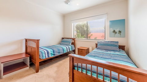 Oceans 11 Surfside Wifi & Foxtel PET Friendly - Accommodation Sydney 2