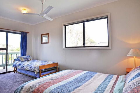 Aqua Escape On Anderson Free Wifi & Netflix PET Friendly - Accommodation Sydney 3