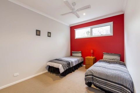 Breezes PET Friendly - Accommodation Sydney 3