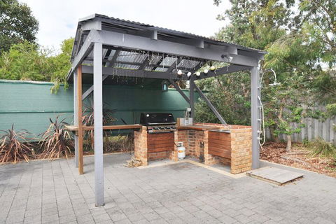 Surfs UP Surf Side - Accommodation Sydney 6
