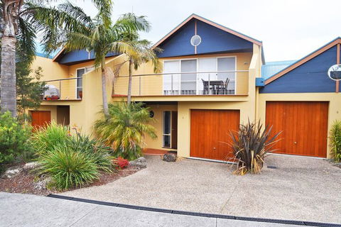 THE Sails 8 Linen Included Central Location - Accommodation Sydney 1