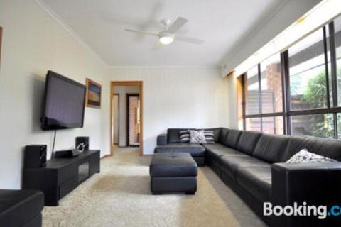 Family Retreat On Anderson - Accommodation Sydney 0
