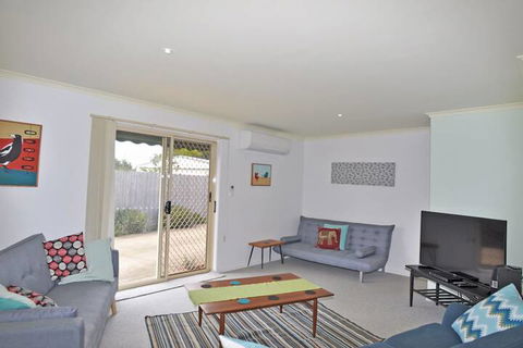 Serrell By THE SEA Free Wifi PET Friendly - Accommodation Sydney 2
