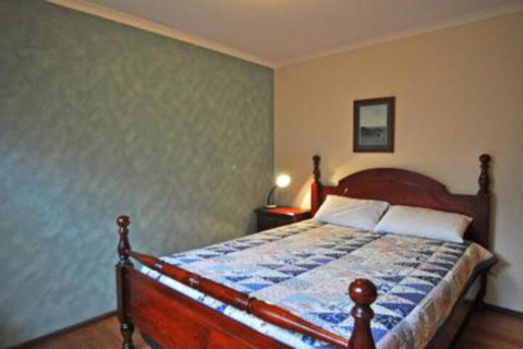 Surf Plazu PET Friendly - Sydney Resort 4