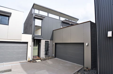 Luxe Townhouse 2 Inlet Side - Accommodation Sydney 1