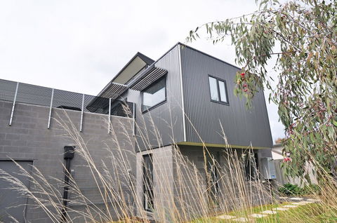 Luxe Townhouse 2 Inlet Side - Accommodation Sydney 0