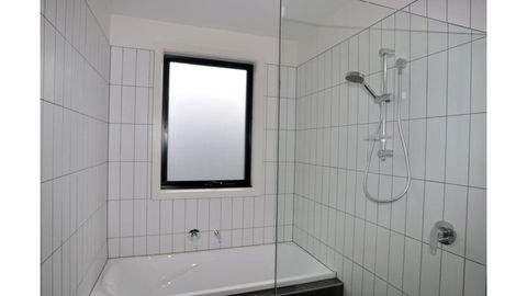 Luxe Townhouse 2 Inlet Side - Accommodation Sydney 5
