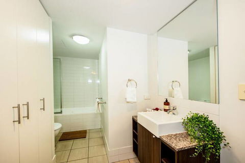 CBD African Charm, Story Bridge & River Views - Sydney 4u 2