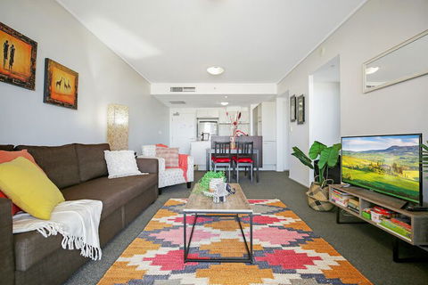 CBD African Charm, Story Bridge & River Views - Sydney 4u 4