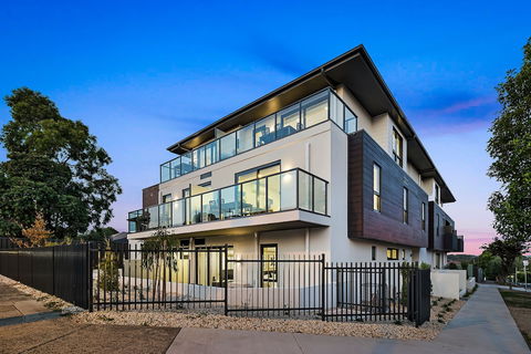 Manhattan Apartments - Notting Hill - Sydney 4u 1